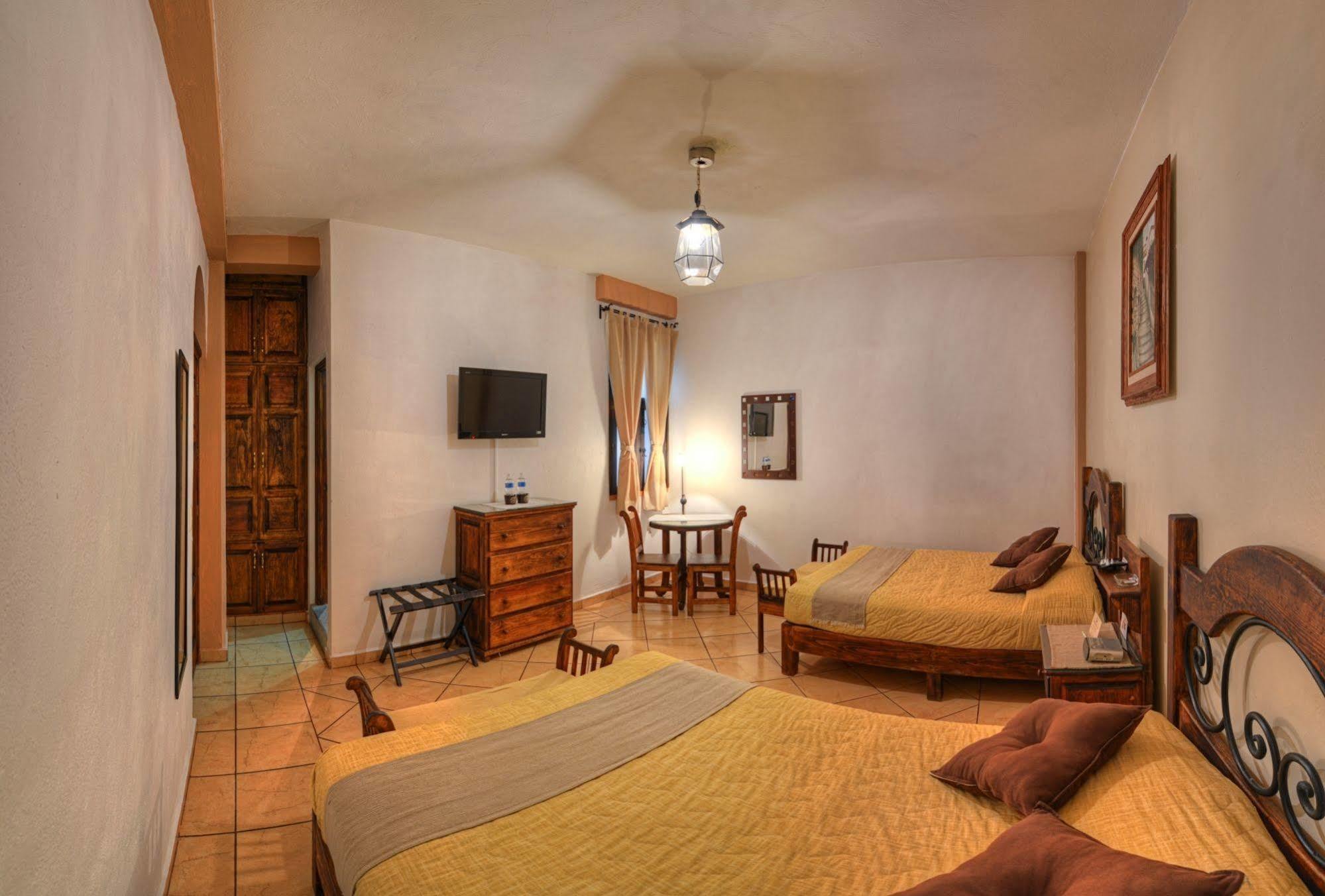 La Casa Del Laurel Hotel Taxco de Alarcon Exterior photo